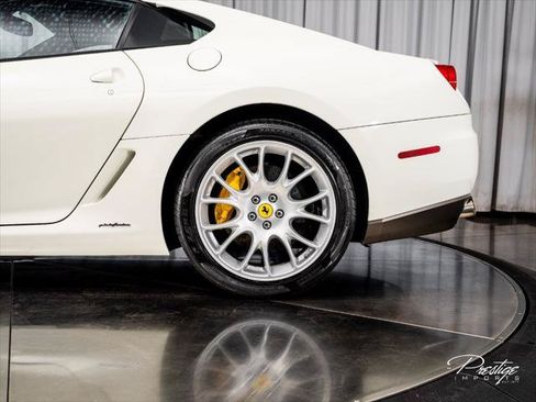 Used 2011 Ferrari 599 GTB Fiorano RWD image 10