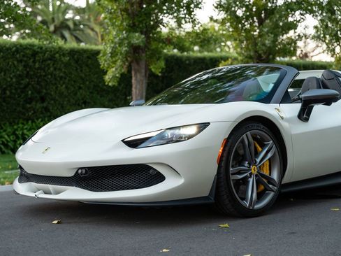 Used 2023 Ferrari 296 GTS image 71