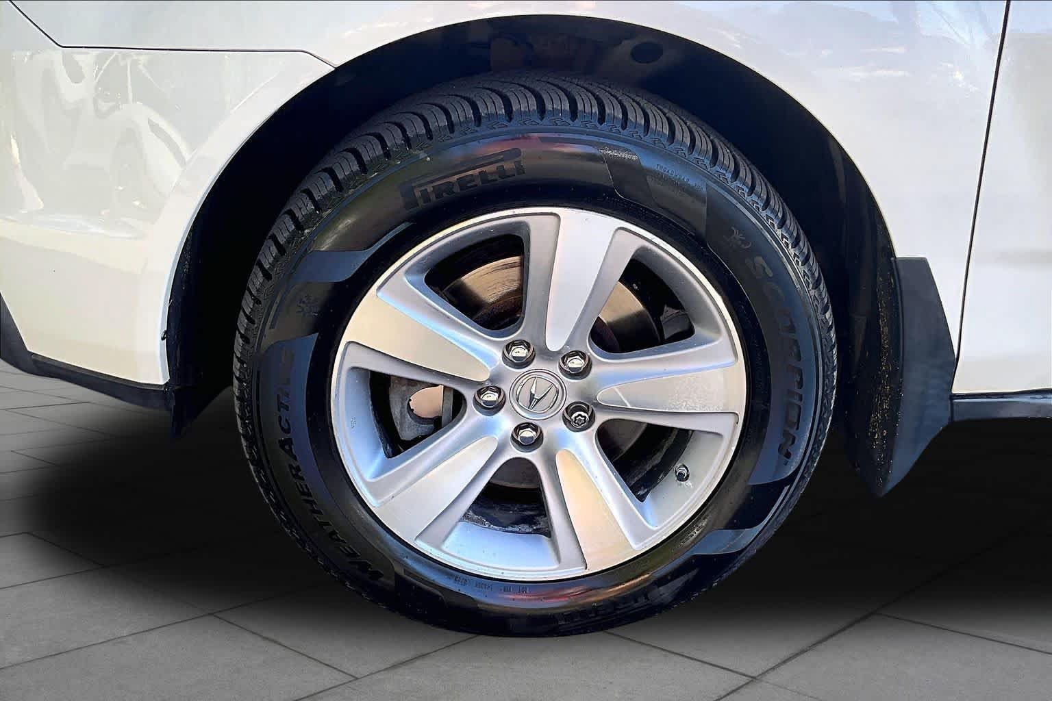 Used 2012 Acura MDX w/ Tech & Entertainment Pkg AWD/4WD image 10