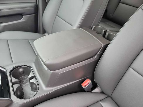New 2025 Chevrolet Colorado LT w/ LT Convenience Package image 16
