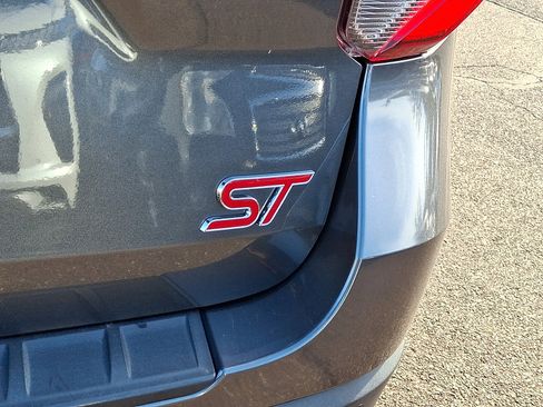 Used 2020 Ford Explorer ST image 32