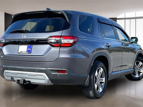 Certified 2025 Honda Pilot EX-L image 6