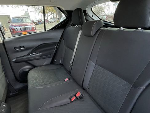 Used 2023 Nissan Kicks SV image 24