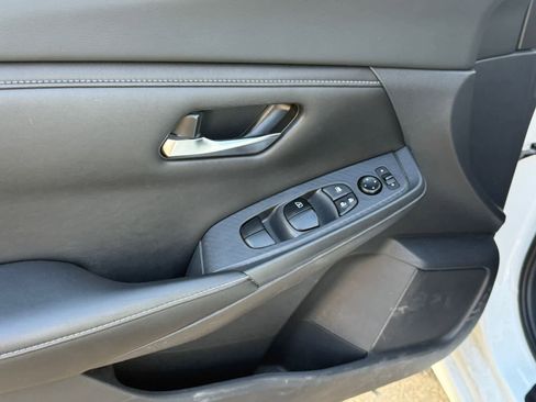 Used 2022 Nissan Sentra SV w/ All-Weather Package image 15