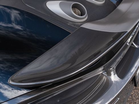Used 2020 McLaren 600LT Spider RWD image 30