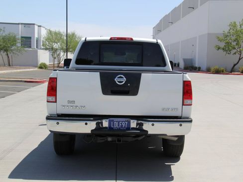 Used 2008 Nissan Titan SE AWD/4WD image 6