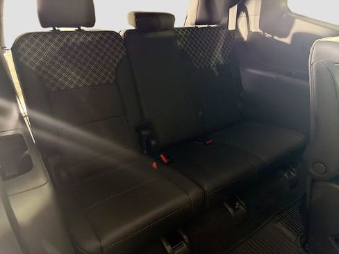 Used 2025 GMC Acadia Denali w/ Super Cruise Package FWD image 31