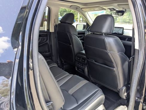 Certified 2024 Honda Pilot Touring image 42