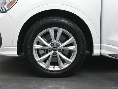 Used 2023 Audi Q3 2.0T Premium image 32