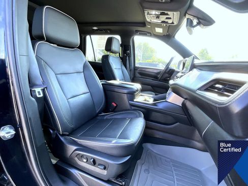 Used 2022 GMC Yukon SLT w/ SLT Luxury Package AWD/4WD image 16