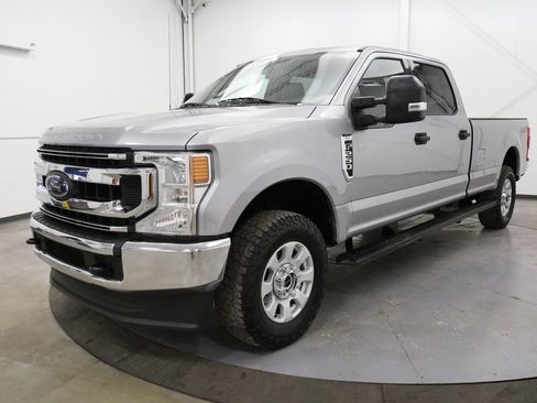 Used 2020 Ford F250 XLT image 3