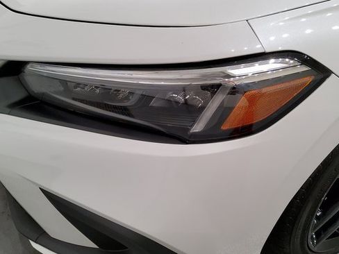 Used 2024 Honda Civic Sport image 6