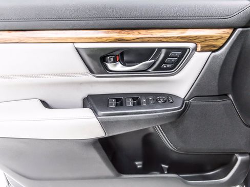 Used 2019 Honda CR-V Touring image 25