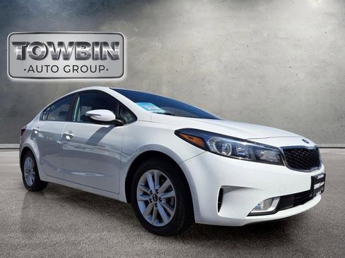 Used 2017 Kia Forte S w/ S Technology Package FWD image 2