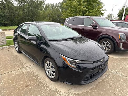 Used 2024 Toyota Corolla LE FWD image 6