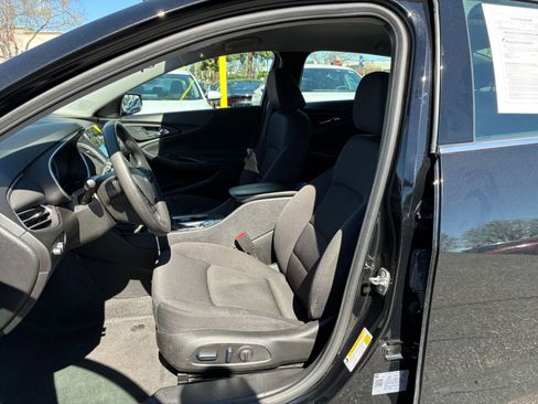 Used 2024 Chevrolet Malibu LT image 28