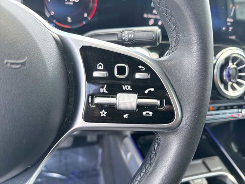 Used 2022 Mercedes-Benz GLB 250 image 29