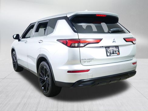 Used 2022 Mitsubishi Outlander SE AWD/4WD image 5