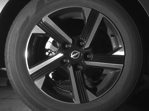 Used 2025 Nissan Sentra SV image 15