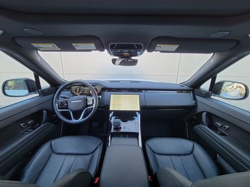 Used 2025 Land Rover Range Rover Sport S image 25
