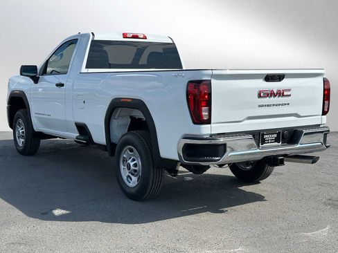 New 2025 GMC Sierra 2500 Pro w/ Convenience Package image 5