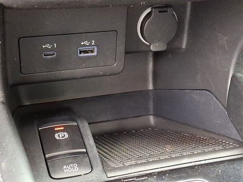 Used 2023 Nissan Kicks SR FWD image 23