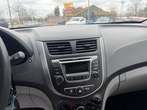 Used 2017 Hyundai Accent SE image 15