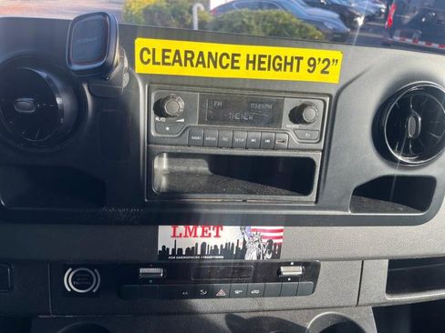 Used 2019 Mercedes-Benz Sprinter 170 image 14