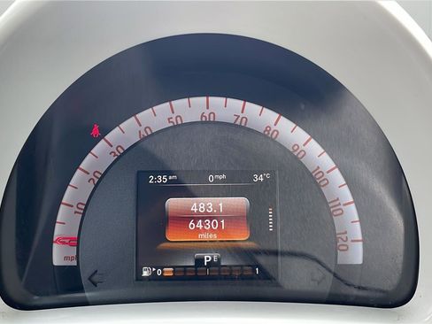 Used 2016 smart fortwo passion image 12