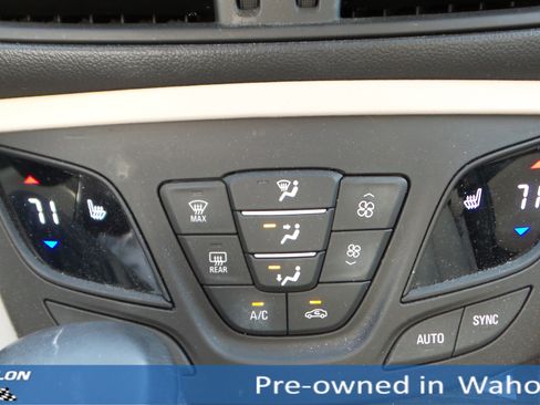 Used 2019 Buick Envision Essence image 16