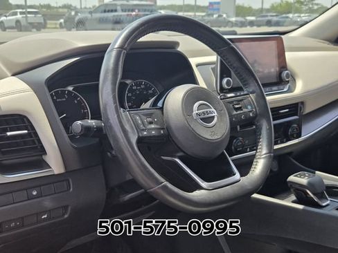 Used 2021 Nissan Rogue SV w/ Premium Package FWD image 11