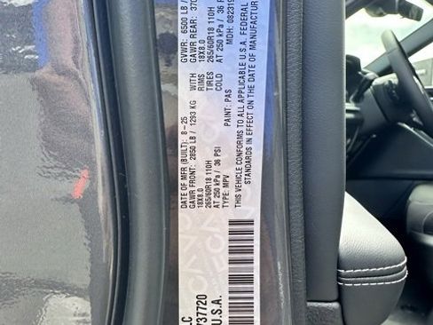 New 2025 Jeep Grand Cherokee L Laredo w/ Luxury Tech Group I image 38