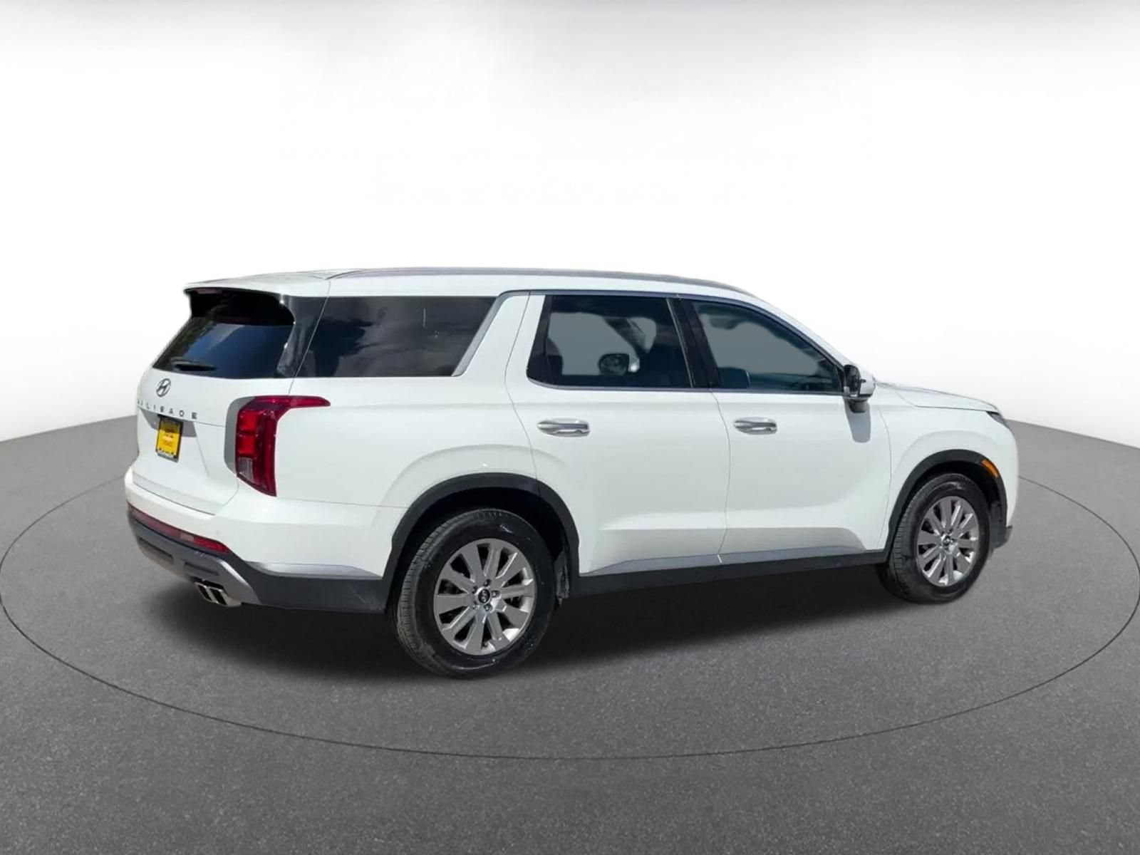 Used 2024 Hyundai Palisade SEL FWD image 14