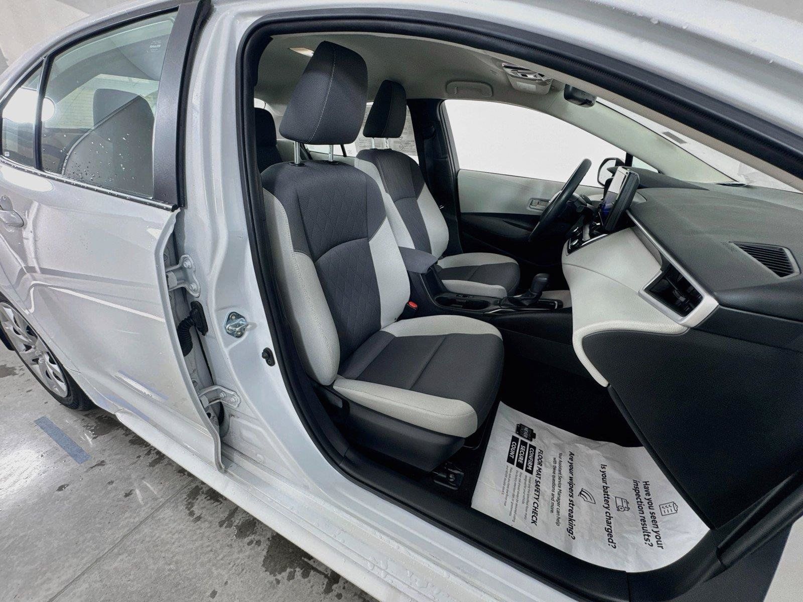 Used 2025 Toyota Corolla LE FWD image 25