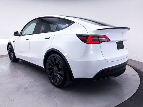 Used 2022 Tesla Model Y Performance AWD/4WD image 14