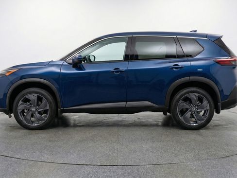 Used 2025 Nissan Rogue SV FWD image 5