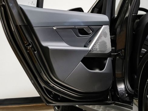 Used 2024 BMW 530i xDrive image 48