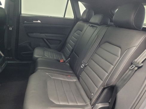 Used 2020 Volkswagen Atlas Cross Sport SEL Premium image 18