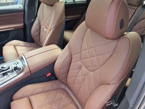 New 2026 BMW X5 xDrive50e w/ Executive Package AWD/4WD image 9