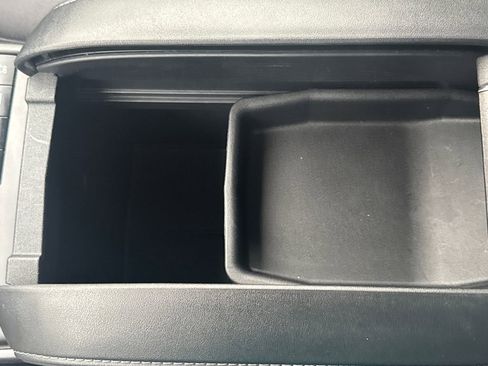 Used 2022 Toyota Highlander LE image 29