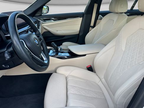 Used 2023 BMW 530i xDrive w/ Premium Package AWD/4WD image 12