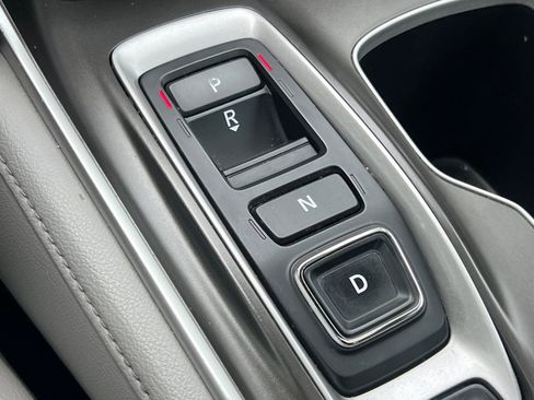 Used 2019 Honda Accord Touring image 18