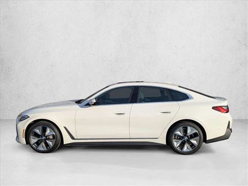 Used 2023 BMW i4 eDrive35 w/ Premium Package image 9