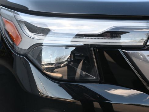 Used 2025 Subaru Forester Limited w/ Popular Package #2 image 11