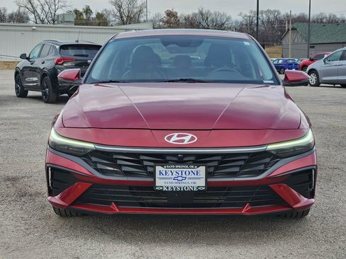 Used 2024 Hyundai Elantra Limited image 2