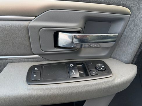 Used 2014 RAM 2500 Tradesman w/ Chrome Appearance Group image 34