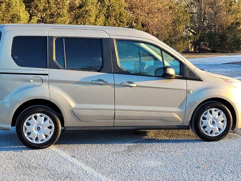 Used 2016 Ford Transit Connect XLT image 7