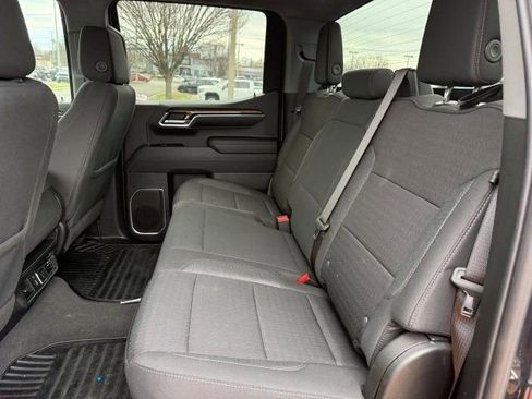 Used 2023 Chevrolet Silverado 1500 LT AWD/4WD image 18