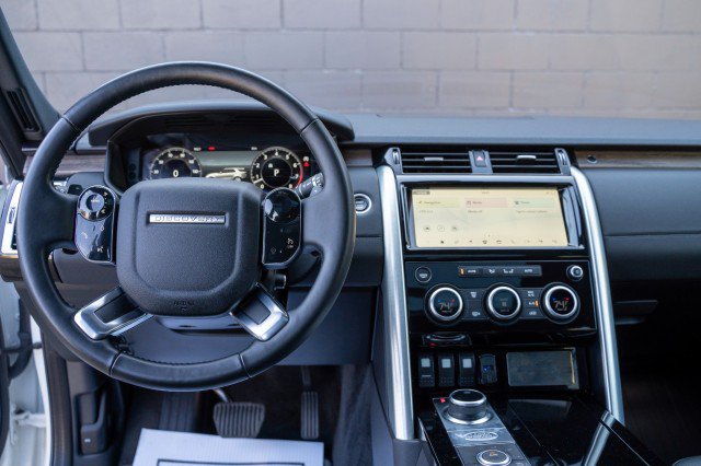 Used 2020 Land Rover Discovery HSE AWD/4WD image 18