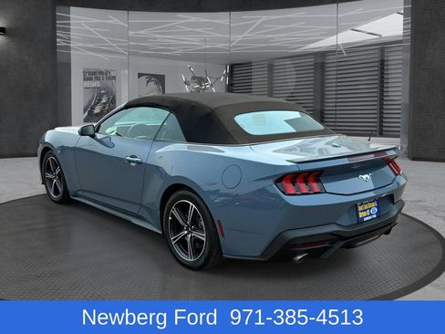 Used 2025 Ford Mustang Premium RWD image 7